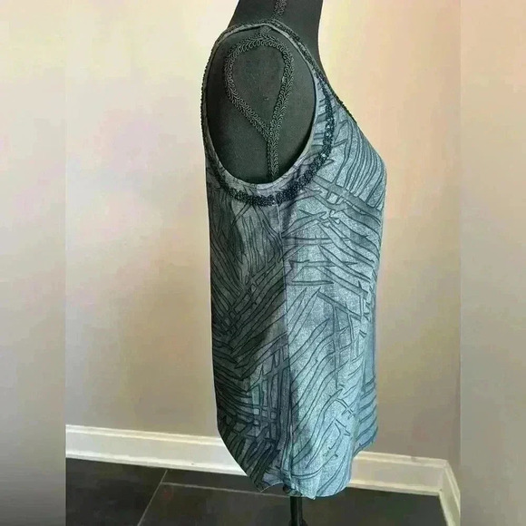 CABI Limited Edition Blue/Gray Sequined Beaded Sleeveless Blouse XS - Picture 4 of 5